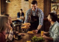 Como a tecnologia pode ajudar a melhorar a experiência do cliente em restaurantes?
