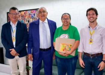 Presidente do TCE-MS recebe superintendente estadual dos Correios