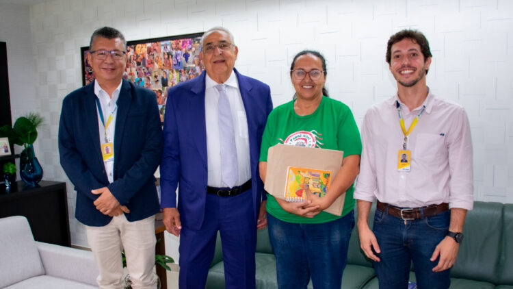 Presidente do TCE-MS recebe superintendente estadual dos Correios