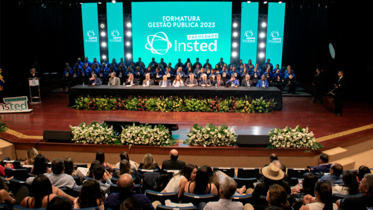 Prefeitos do Estado concluem graduação em gestão pública