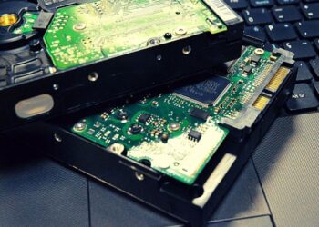 Homem é preso pela PF na Capital com imagens de abuso sexual infantil