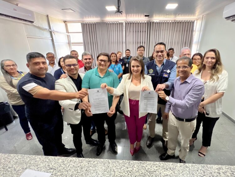Prefeita envia à Câmara alteração de Lei que garante gratificação de insalubridade aos agentes de endemias e saúde