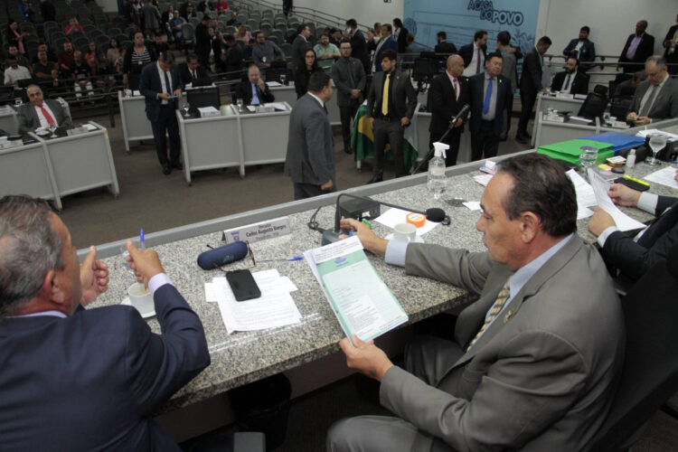 Na Câmara Municipal, é aprovada repactuação do piso do magistério e outros 4 projetos