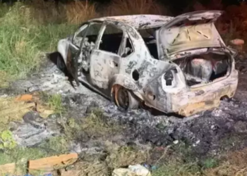 Força-tarefa da polícia é feita em MS, PR e SP sobre mortes de homens queimados em carro