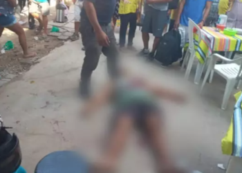 Homem é morto baleado por dois homens que fugiram em carro na linha internacional