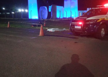 Motociclista morre, após ser atropelado por caminhonete, cujo condutor fugiu