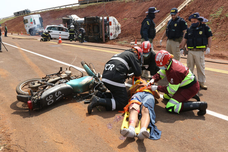 Acidente na Capital envolverá 5 veículos, 15 vítimas e 2 mortes, mas calma é só simulado