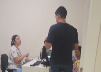 Policial salva a vida de bebê que convulsionava dentro de carro de app, na Afonso Pena