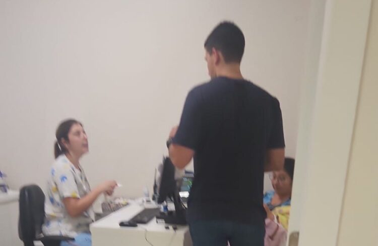 Policial salva a vida de bebê que convulsionava dentro de carro de app, na Afonso Pena