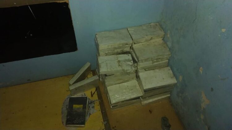 Traficante de 18 anos é preso com maconha e “cocaína fake” feita de gesso, em Dourados