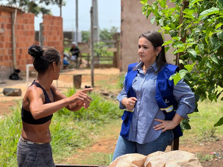 Prefeita lidera ações de auxílio a famílias da comunidade Homex após temporal