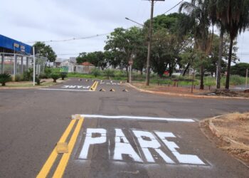 Prefeitura reforça sinalização viária nas regiões das Moreninhas, São Lourenço e Jardim Canguru