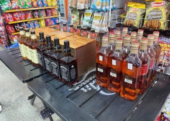 Comércio no Coophavilla II é descoberto vendendo bebidas falsificadas e sem alvará