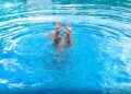 Menino de 5 anos morre, após se afogar em piscina de casa, em Corumbá
