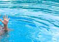 Menino de 5 anos morre, após se afogar em piscina de casa, em Corumbá