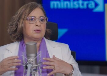 “Silêncio e omissão matam mais que assassinos de mulheres”, diz ministra Cida Gonçalves