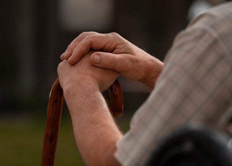 Dia Nacional do Idoso: como cuidados preventivos para evitar quedas, que podem ser fatais