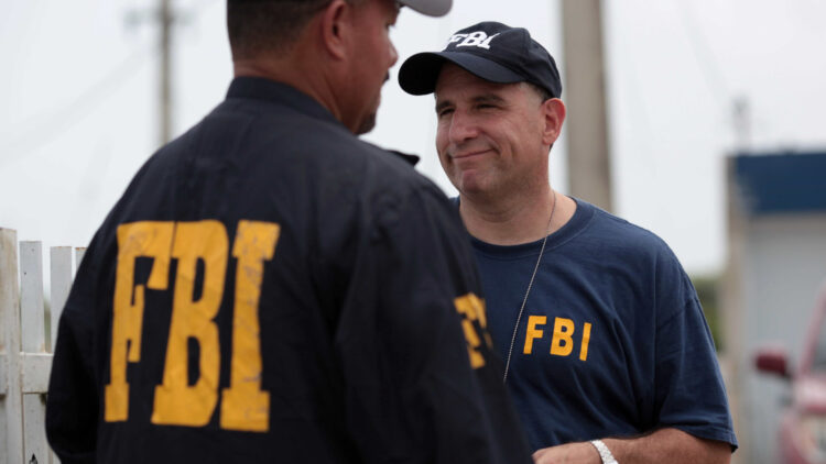 EUA autorizam colaboração de FBI para investigar venda de joias por Bolsonaro