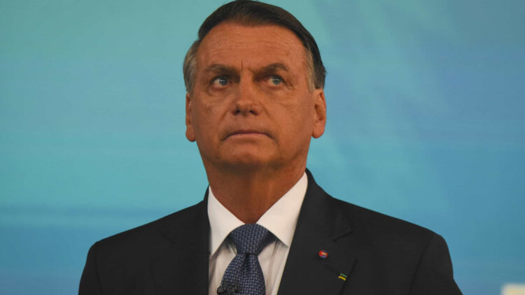 Bolsonaro é condenado a indenizar jornalistas por danos morais