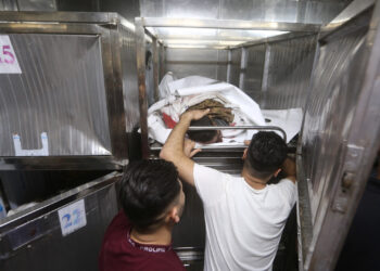 Famílias tentam reconhecer mais de  260 corpos da rave, após terrorismo do Hamas