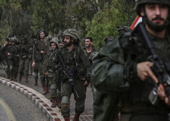 Israel esvazia fronteira com Líbano e nega existência de cessar-fogo para saída de civis de Gaza