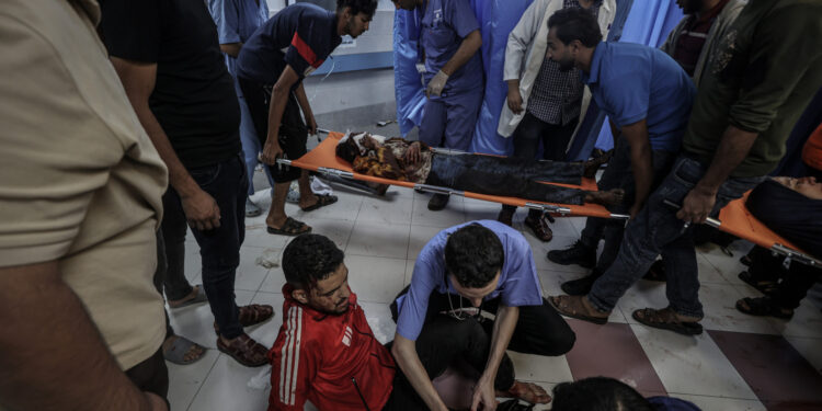 IMAGENS FORTES do horror e brutalidade do ataque a hospital em Gaza