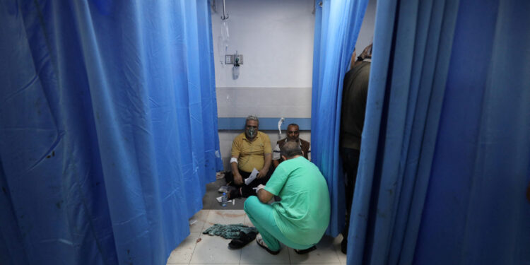 IMAGENS FORTES do horror e brutalidade do ataque a hospital em Gaza