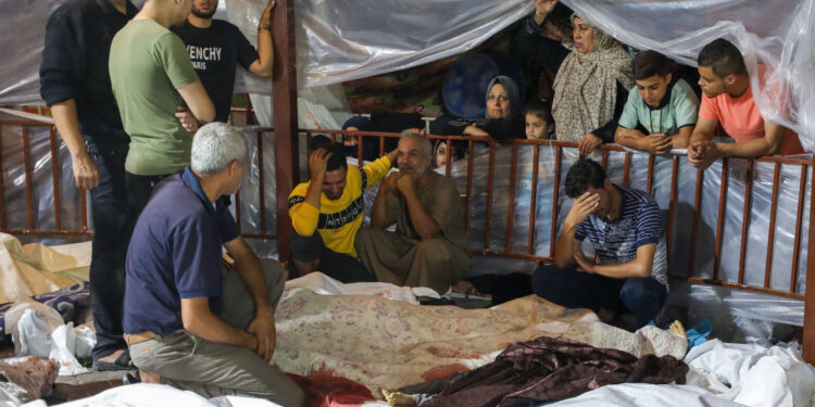 IMAGENS FORTES do horror e brutalidade do ataque a hospital em Gaza