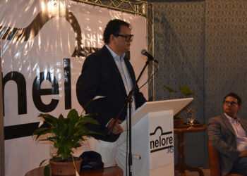 Fiems prestigia posse da diretoria da Nelore MS