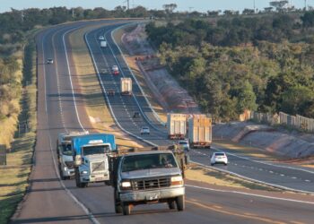 Estimativa é que de que 259 mil veículos passem pela BR-163 em MS no feriado prolongado