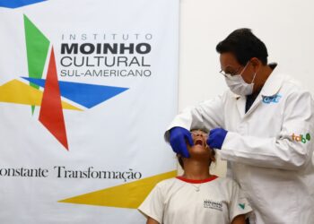 Participantes do Moinho Cultural recebem atendimento odontológico gratuito pelo programa Turma do Bem