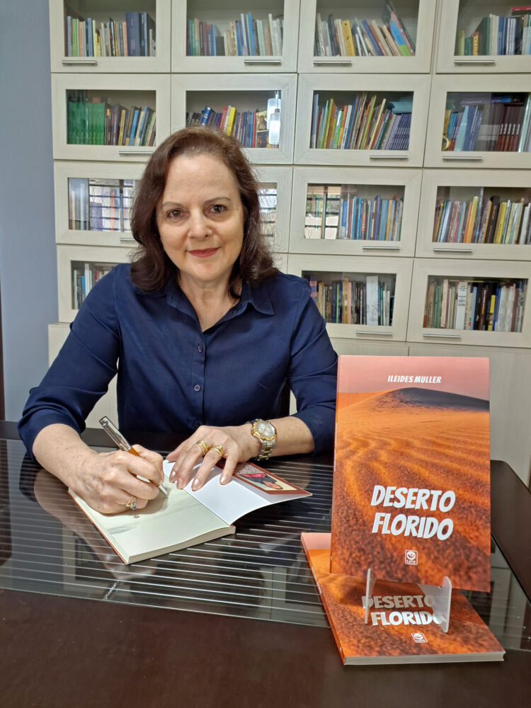 Autora lança amanhã livro de poesia com mensagem de esperança