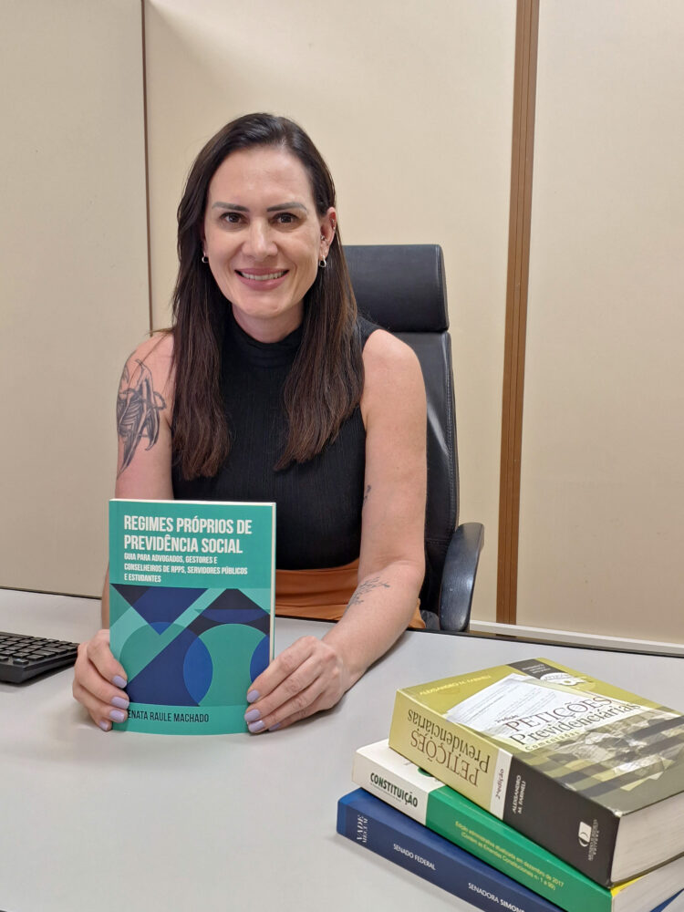 Procuradora lança livro com tema inédito para ajudar advogados e estudantes