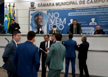 Vereadores aprovam seis projetos na sessão desta quinta-feira