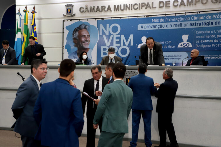 Vereadores aprovam seis projetos na sessão desta quinta-feira