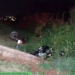 Adolescente sem capacete morre ao cair de motocicleta que bateu no meio-fio