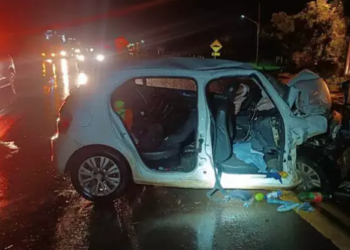 Motorista morre em colisão grave com carreta e mais 3 ficaram feridos na BR-163