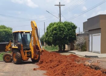 Deputado comemora início das obras de extensão da rede de esgoto em Aparecida do Taboado
