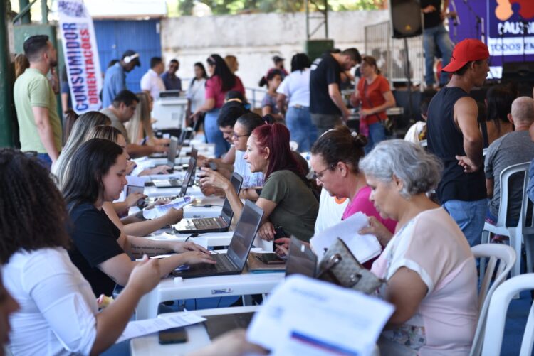 Todos em Ação bate recorde e leva mais de 10 mil pessoas ao Santa Emília
