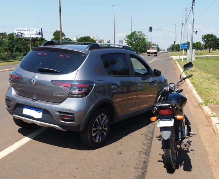 Dois são presos por receptação com motocicleta furtada no Bairro Tiradentes