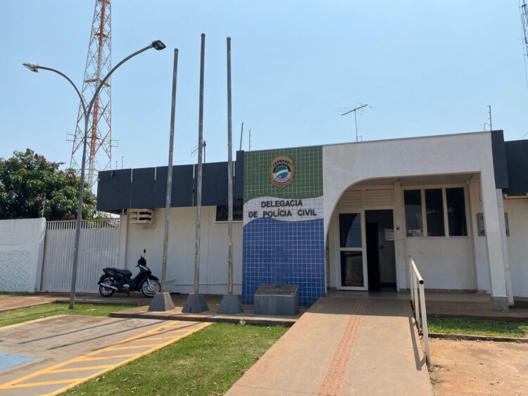 Após fofoca sobre sexo com vizinho, tia pune sobrinha de 11 anos com tortura, em MS