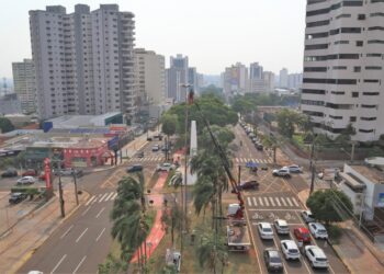 Prefeitura começa a instalar iluminação decorativa na Afonso Pena, 14 de Julho e rotatórias