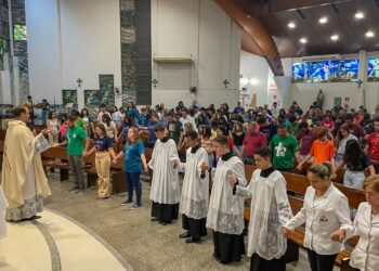 Jornada Estadual da Juventude Católica de MS reúne bispos e jovens em encontro inédito