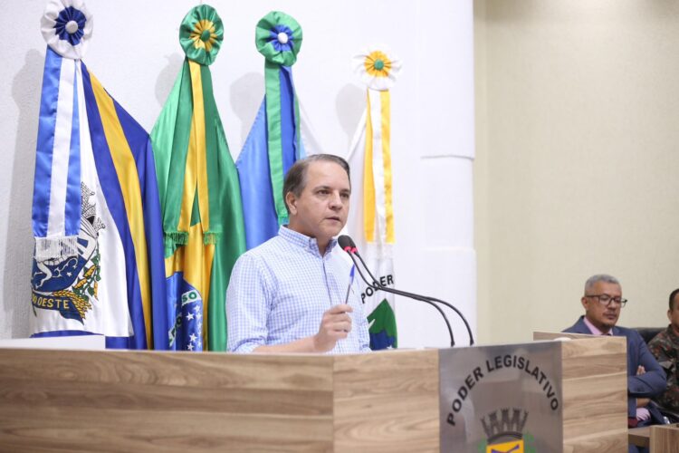 Deputado entrega no Lions Clube equipamentos médicos para pacientes do SUS de São Gabriel do Oeste