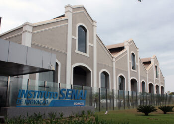Parceria entre ISI Biomassa e UFRJ busca converter gases do efeito estufa utilizando energias renováveis