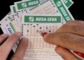 Mega-Sena acumula e sorteia R$ 30 milhões neste sábado
