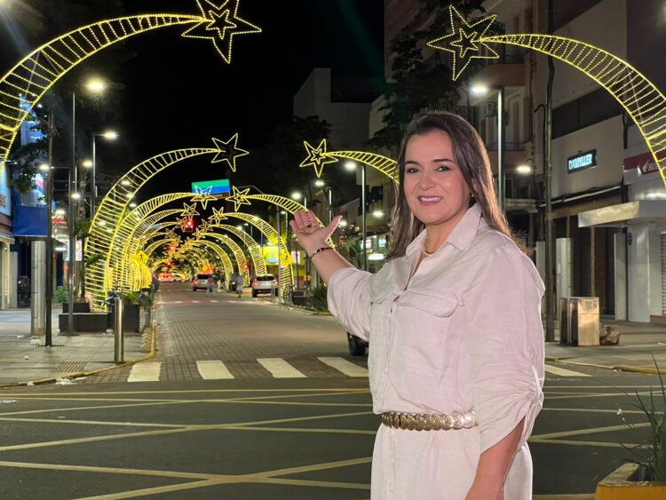 Campo Grande entra no clima do Natal com ruas e avenidas iluminadas