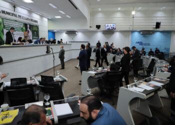 Câmara aprova 18 projetos, entre eles o que isenta igrejas do pagamento de IPTU