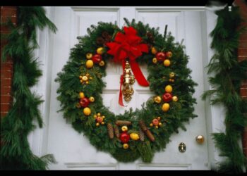 Workshop natalino gratuito ensina a fazer guirlanda, biscuit e sacola de presente, na Capital