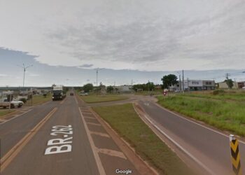 Uma pessoa morre em acidente agora a pouco na BR-262 e corpo fica preso às ferragens